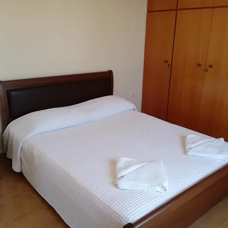 Nereids Apartments-agavi Apartmán *