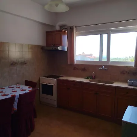 Nereids Apartments-agavi * Petalidi